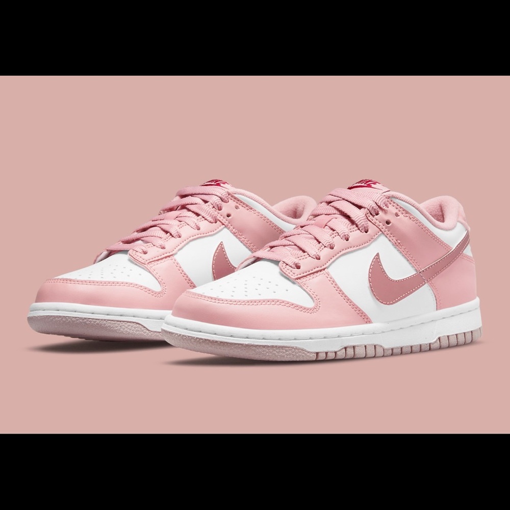 Nike Dunk low Pink  brand new never worn 🥺